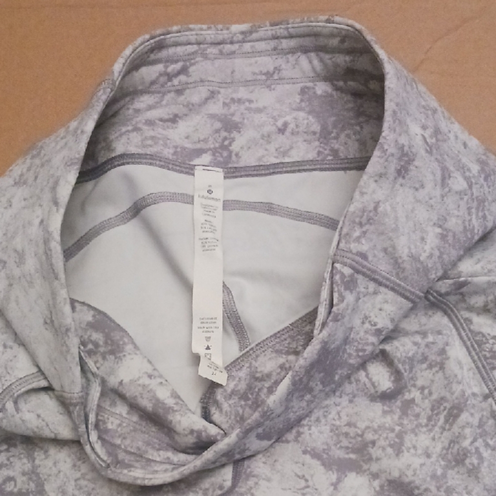 lululemon athletica Gray Patterned Leggings - Picture 6 of 13